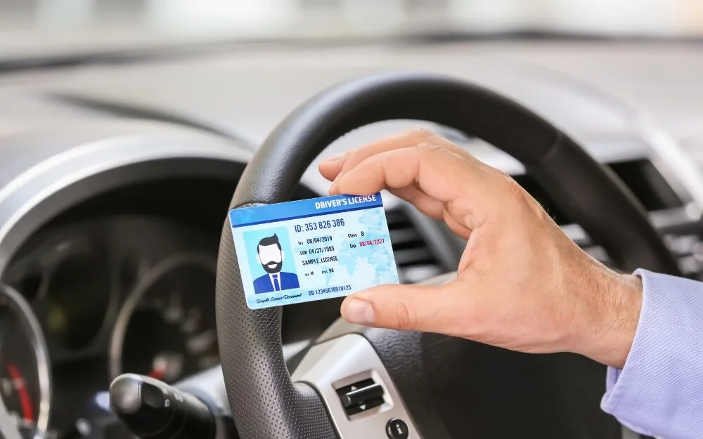 軽トラを運転するのに必要な免許は普通免許