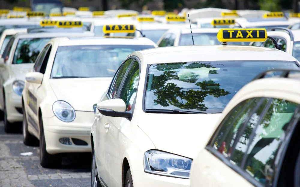 タクシードライバーの仕事の実態