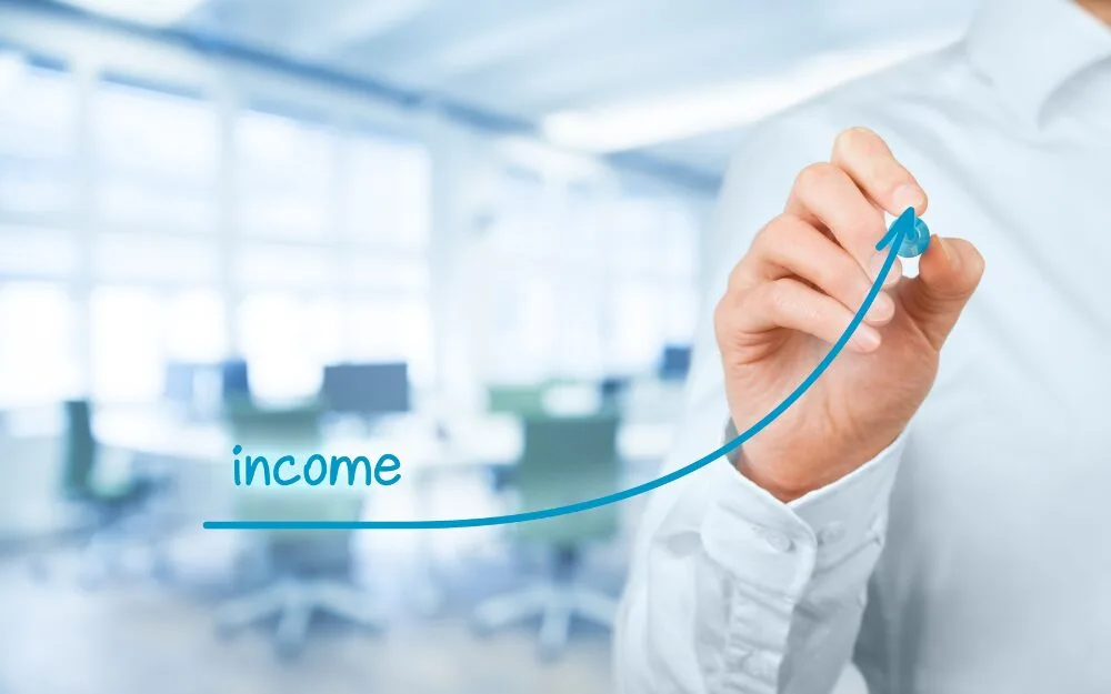 個人タクシー開業後の年収は？ 収入アップのコツ