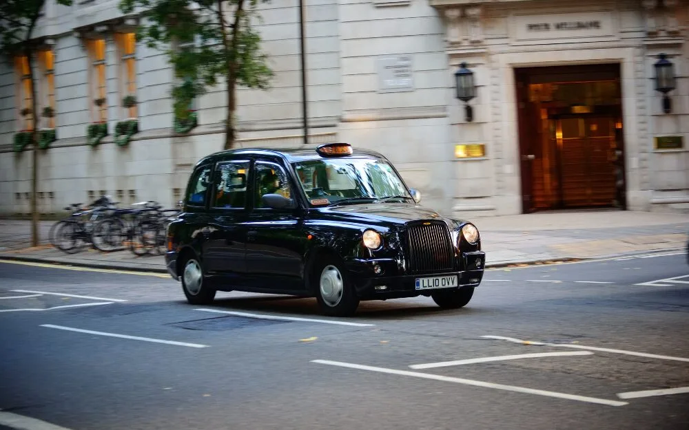 個人タクシーの将来性と業界の動向