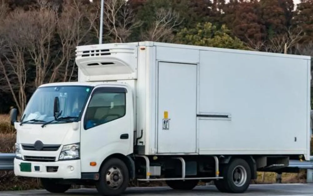 普通免許で運転できるトラックは2tトラックまで