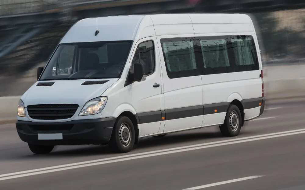 マイクロバス運転に必要な免許②:中型二種免許